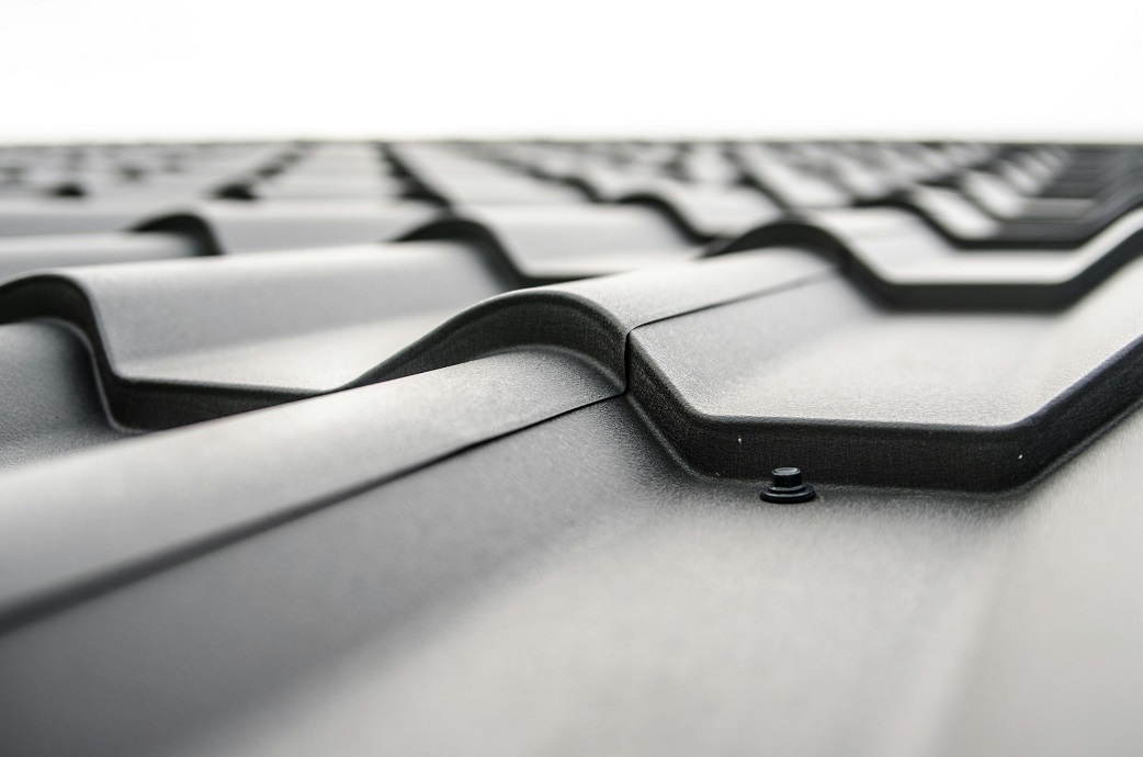 How to Cut Corrugated Plastic Roofing: Mastering the Art of Precision